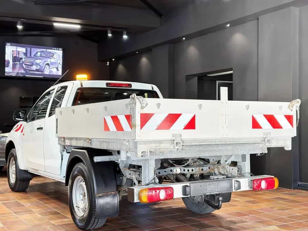 Isuzu D-Max 2.5 SPACECAB 4WD 3SEITEN-KIPPER AC AHK3,5T 12/2015-photo-4