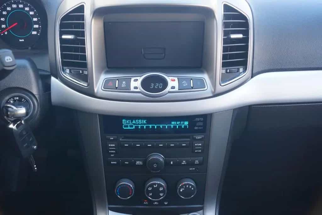 Chevrolet Captiva 2.4 LS 2WD*Klima*AHK*ALU 20" Irmscher* 03/2012-photo-14