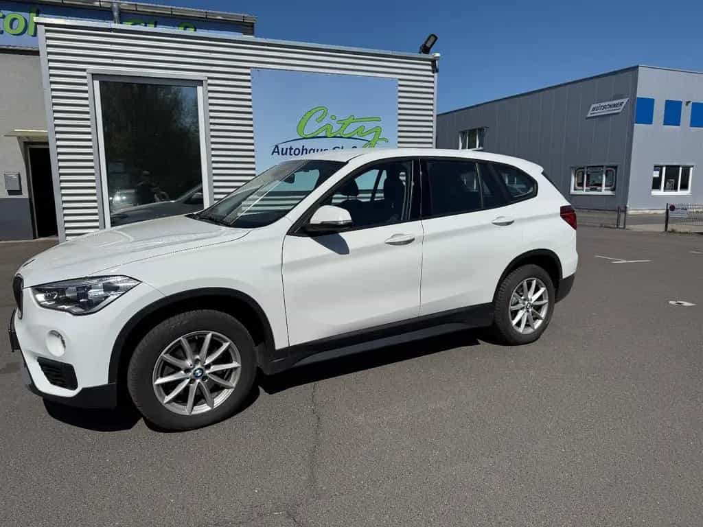 BMW X1 sDrive 18 d Advantage+LED+SHZ+AHK+Navi+Garant 05/2019-photo-11