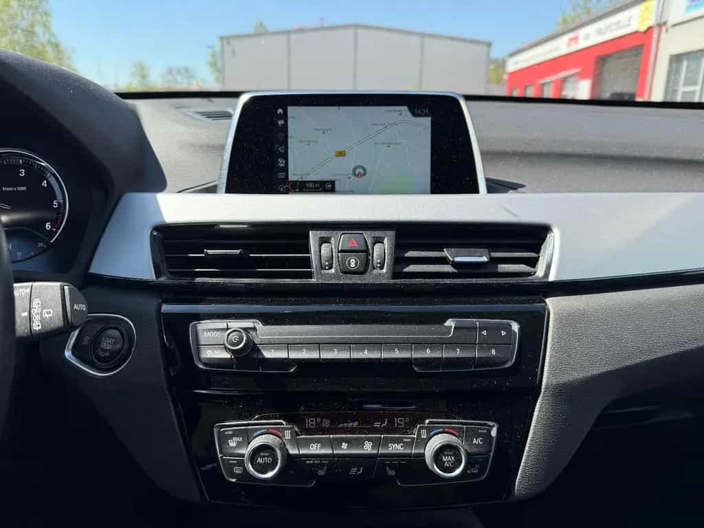 BMW X1 sDrive 18 d Advantage+LED+SHZ+AHK+Navi+Garant 05/2019-photo-8