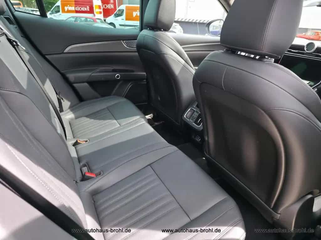 Maserati Grecale 2.0 MHEV GT Auto 4WD 04/2025-photo-10