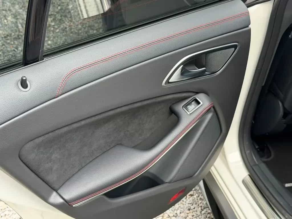 Mercedes-Benz CLA Shooting Brake 45 AMG 4Matic PANO ALCANTARA 12/2017-photo-21