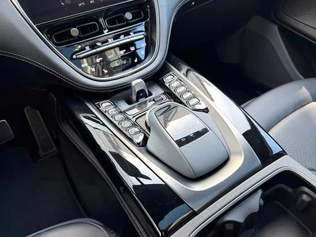 Aston Martin DBX Komfortpaket Panorama Premium AudioSystem 01/2021-photo-19