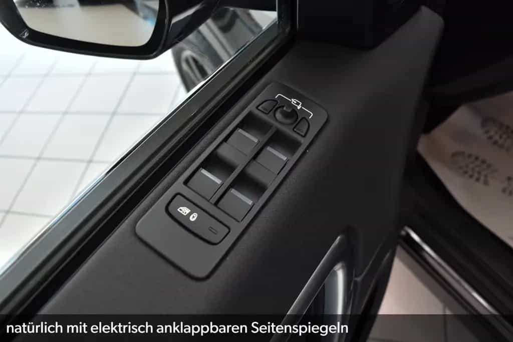 Land Rover Discovery Sport TD4 SE~AWD~7-Sitze~Automatik~AHK 03/2018-photo-12