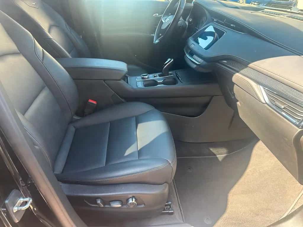 Cadillac XT4 Luxury 4WD*BOSE*HUD*4xSITZHZG+ 11/2021-photo-4