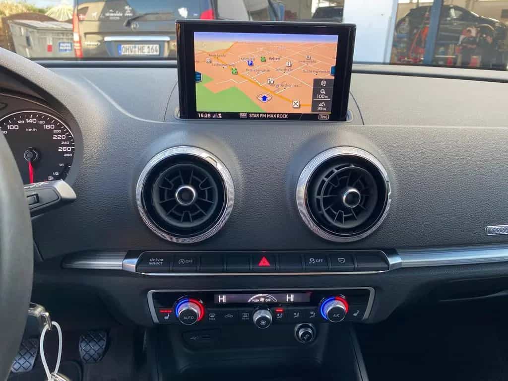 Audi A3 Sportback sport-AHK+NAVI+DAB+XENON PLUS 01/2019-photo-11