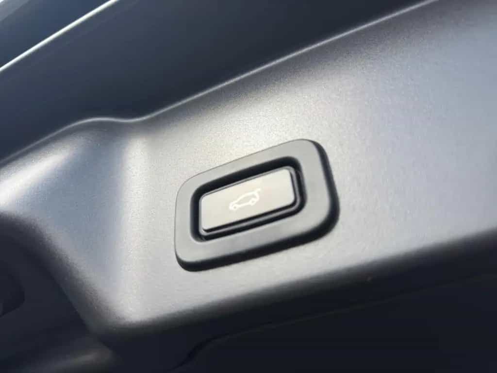 Land Rover Range Rover Rover Evoque R-DYNAM AWD PANO/360/ACC/KEYL 04/2019-photo-21