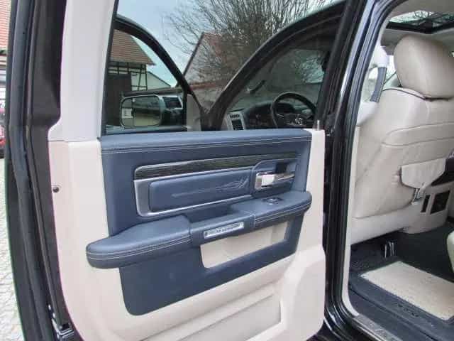 Dodge RAM 2500  Heavy Duty 6,4 Hemi Power Truck Limite 12/2018-photo-19