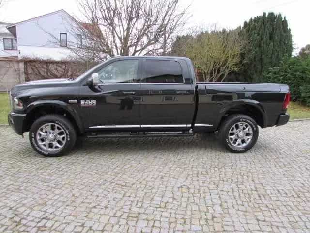 Dodge RAM 2500  Heavy Duty 6,4 Hemi Power Truck Limite 12/2018-photo-2