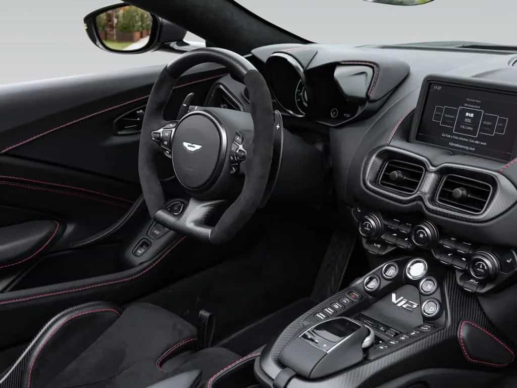 Aston Martin V12 Vantage Roadster | Carbon Exterior | Satin 03/2023-photo-18