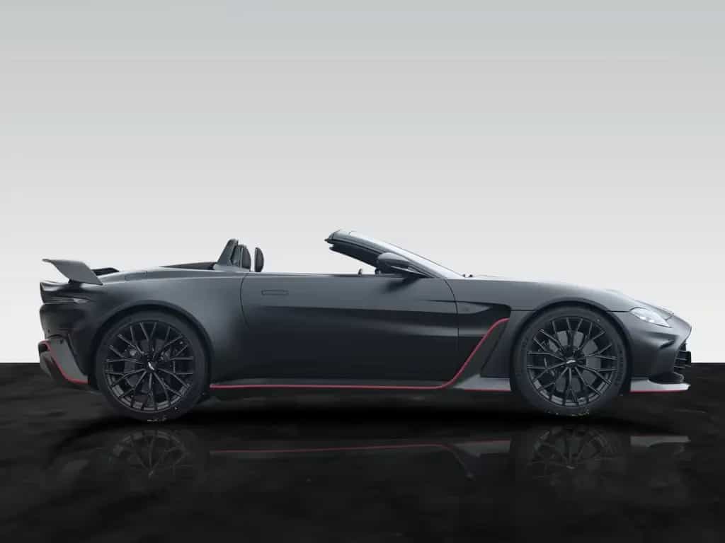 Aston Martin V12 Vantage Roadster | Carbon Exterior | Satin 03/2023-photo-2