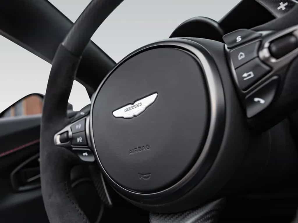 Aston Martin V12 Vantage Roadster | Carbon Exterior | Satin 03/2023-photo-22