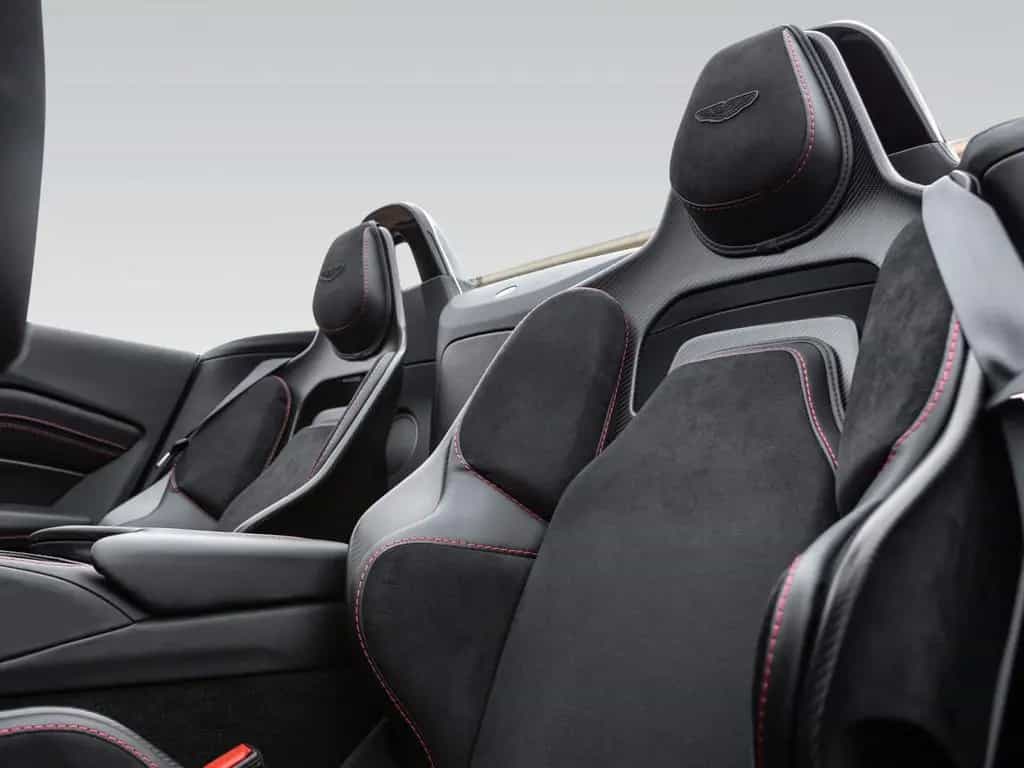 Aston Martin V12 Vantage Roadster | Carbon Exterior | Satin 03/2023-photo-6