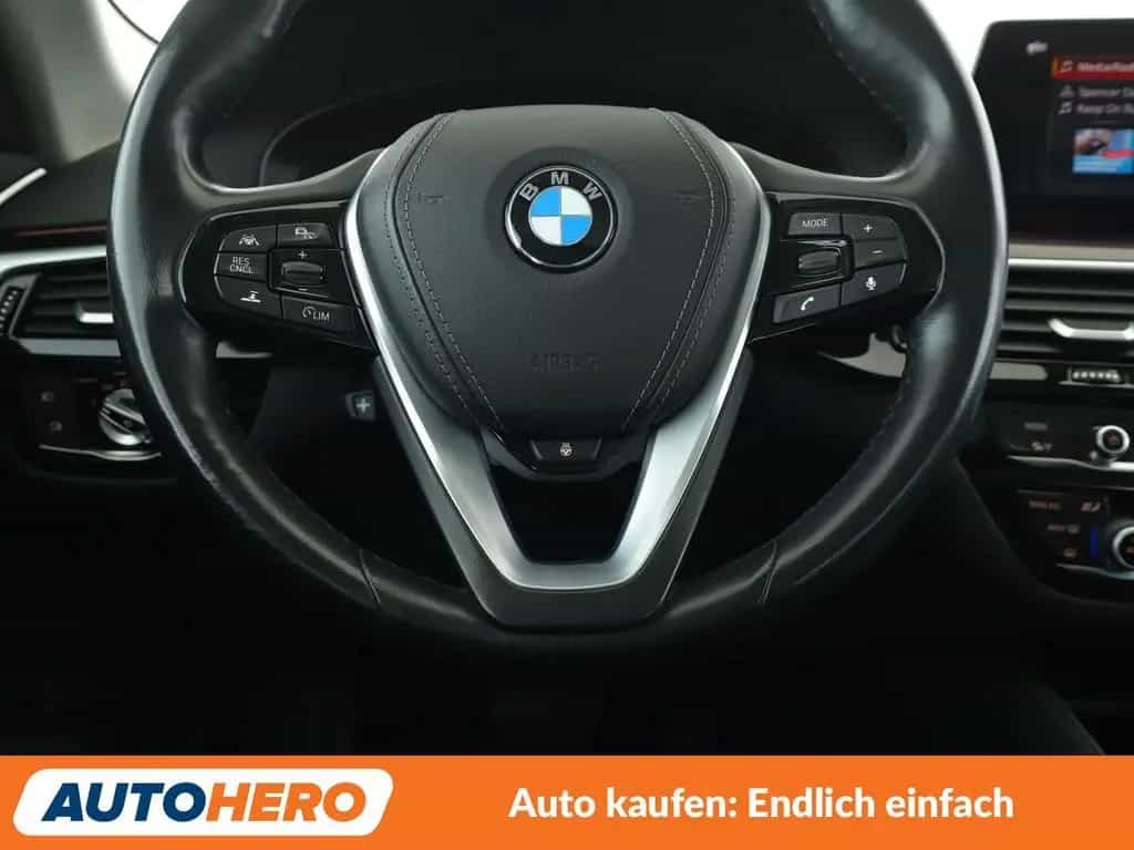 BMW 5 Series 520d Luxury Line Aut.*NAVI*LED*360CAM*ACC*ALU* 10/2019-photo-18