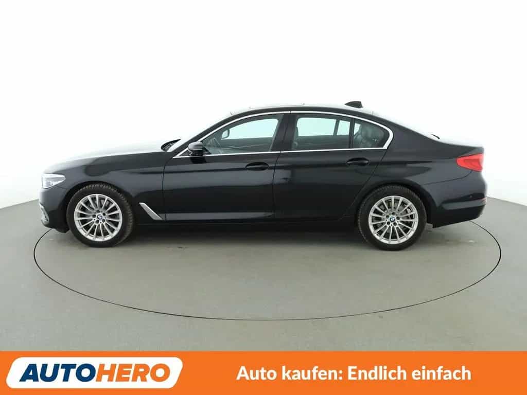 BMW 5 Series 520d Luxury Line Aut.*NAVI*LED*360CAM*ACC*ALU* 10/2019-photo-2