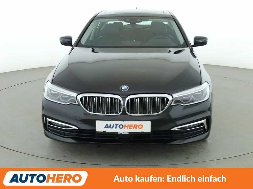 BMW 5 Series 520d Luxury Line Aut.*NAVI*LED*360CAM*ACC*ALU* 10/2019-photo-8