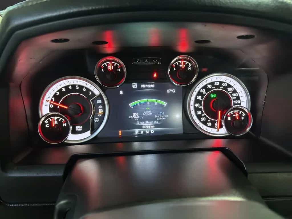 Dodge RAM 1500 SLT Crew Cab 5.7 V8 03/2019-photo-10