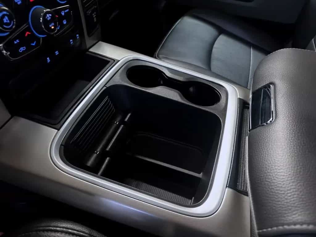 Dodge RAM 1500 SLT Crew Cab 5.7 V8 03/2019-photo-12