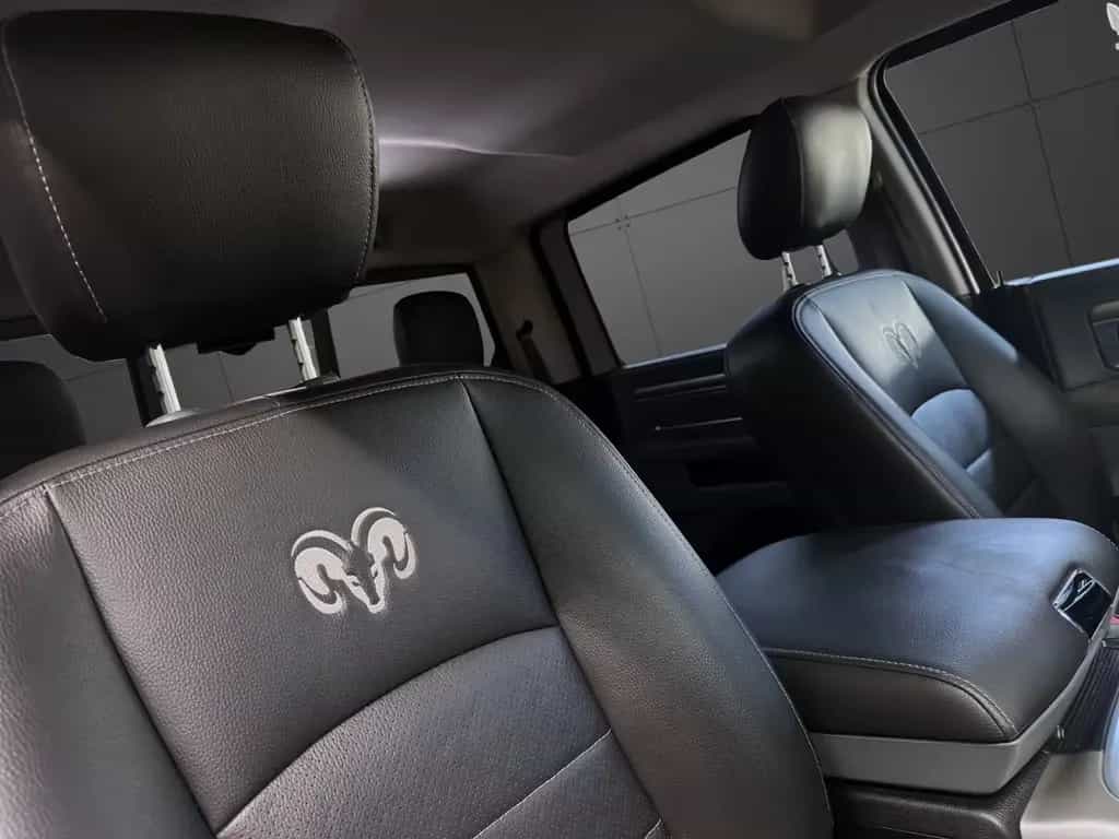 Dodge RAM 1500 SLT Crew Cab 5.7 V8 03/2019-photo-16