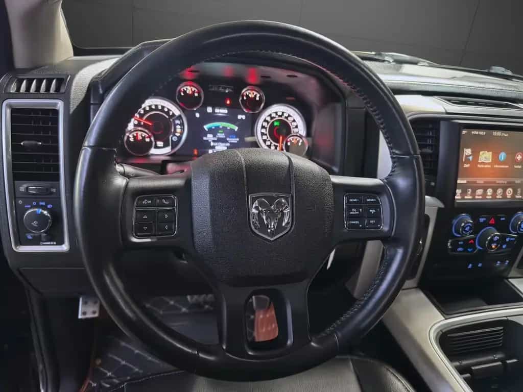 Dodge RAM 1500 SLT Crew Cab 5.7 V8 03/2019-photo-9