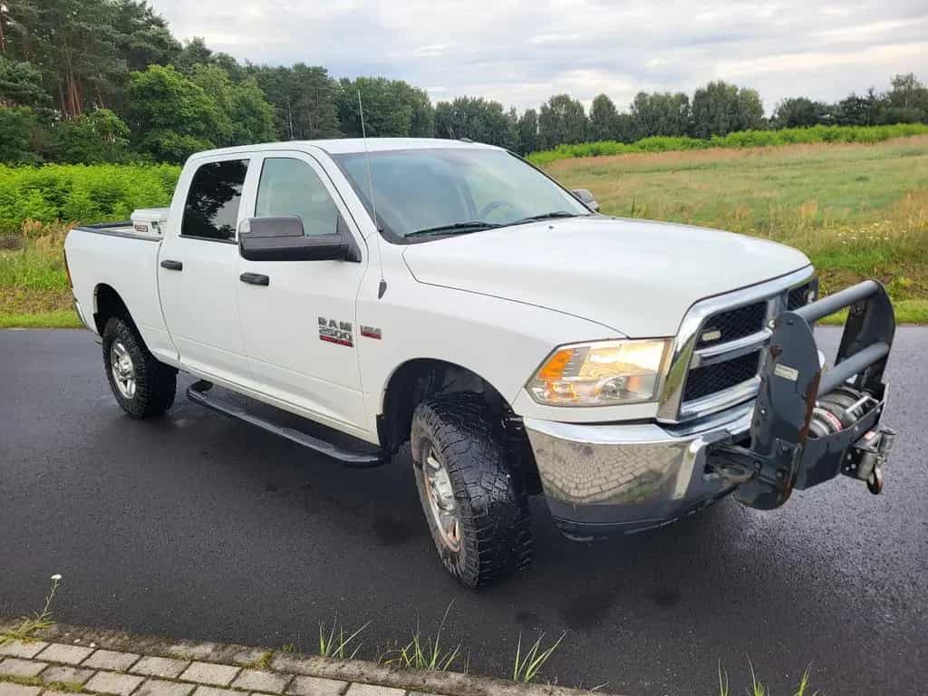 Dodge RAM 2500 not 1500 2016, winch 4x4 5.7 v8 04/2016-photo-1