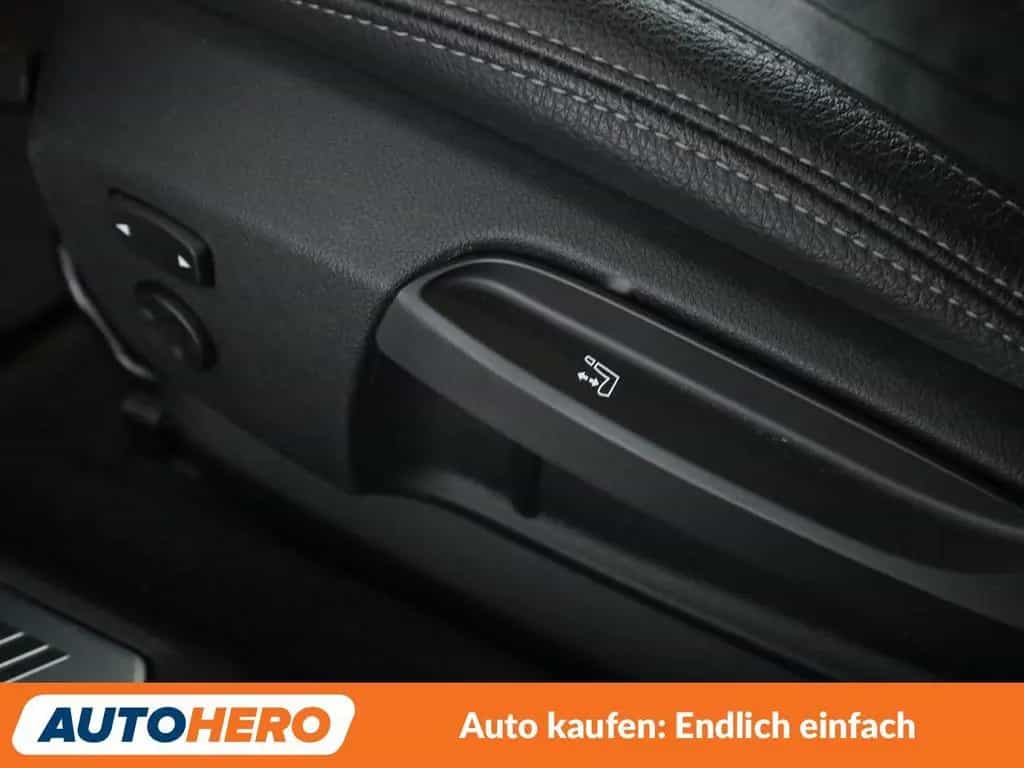 BMW 1 Series 120d M Sport Aut.*NAVI*LED*CAM*ACC*HUD*SHZ*PANO* 08/2020-photo-31