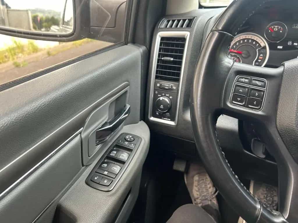 Dodge RAM 1500 5,7 V8 Crew Cap Long Bed*Ahk*Tüv 12/26 09/2018-photo-9