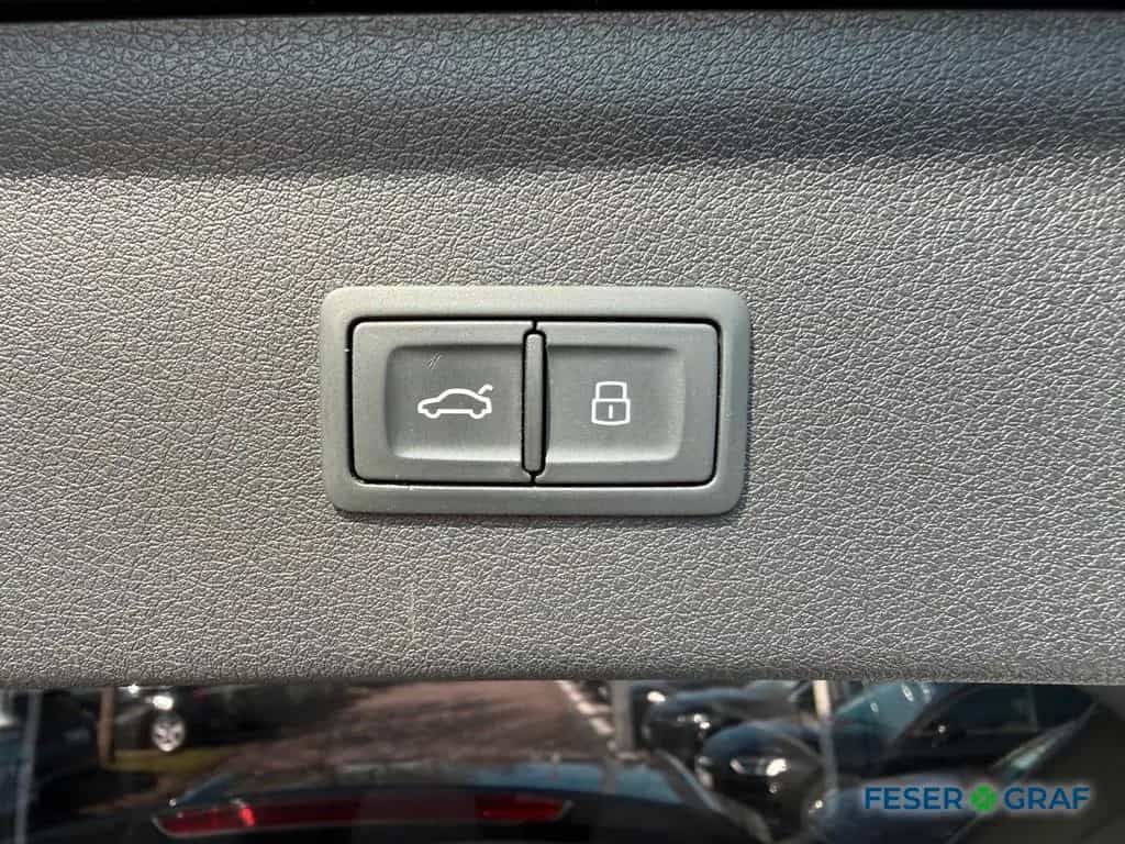 Audi Q3 Design 1.4 TFSI SHZ/Bluetooth/GRA/AHK/PDC+/Xe 08/2018-photo-6