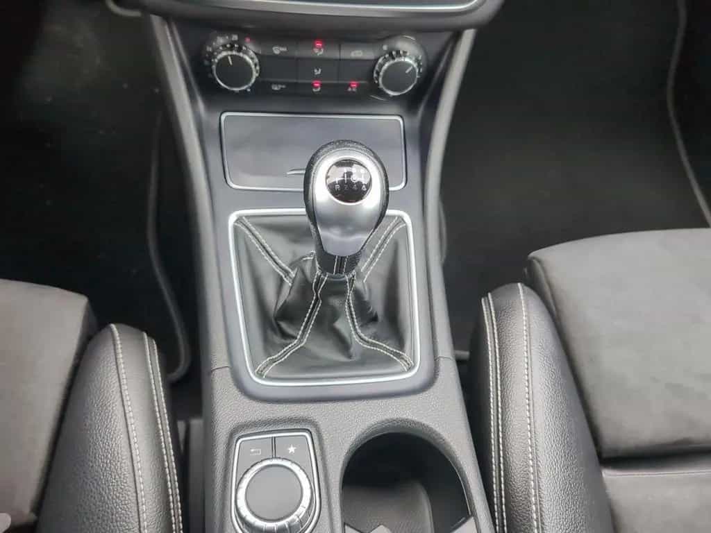 Mercedes-Benz CLA 250 Peak/AMG/LED-High/1.Hd/MB-Scheckheft 06/2017-photo-19