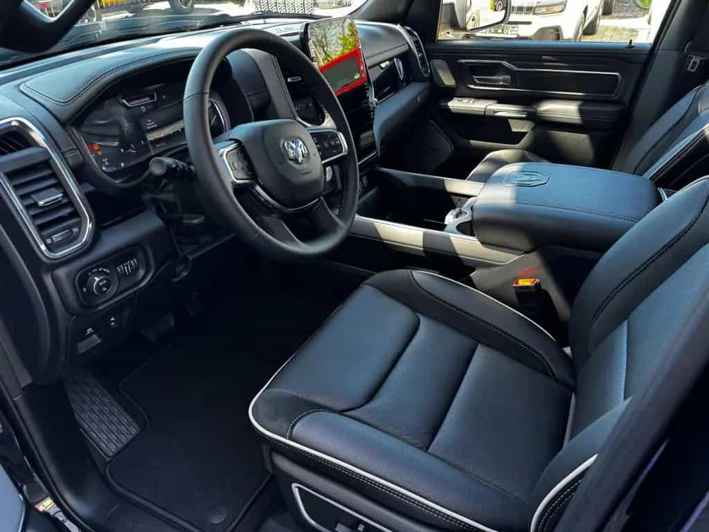 Dodge RAM 1500 Laramie Night Top Ausstattung 3 Jahre G null-photo-17