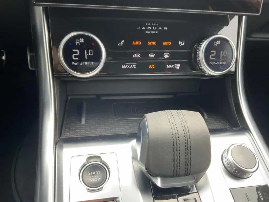Jaguar XF Sportbrake D200 AWD R-DYNAMIC LED+NAV+APP+SHZ 06/2023-photo-19