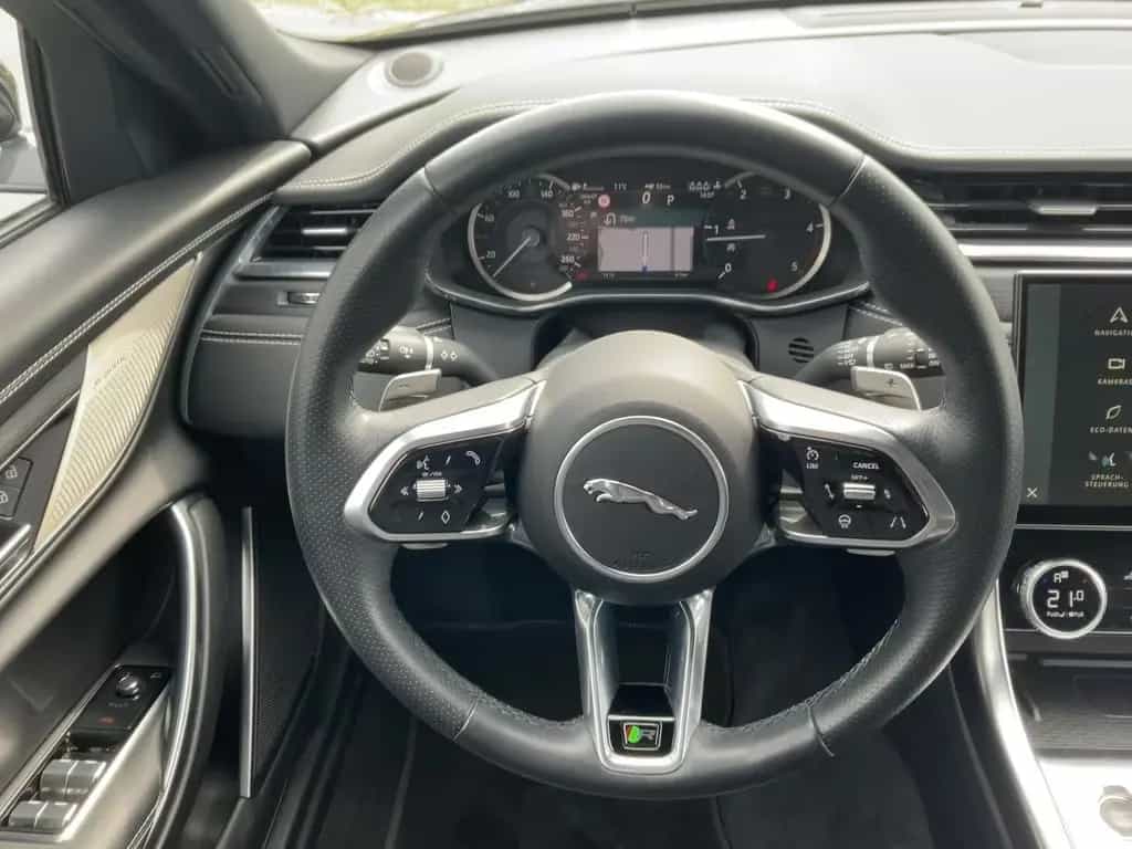 Jaguar XF Sportbrake D200 AWD R-DYNAMIC LED+NAV+APP+SHZ 06/2023-photo-8
