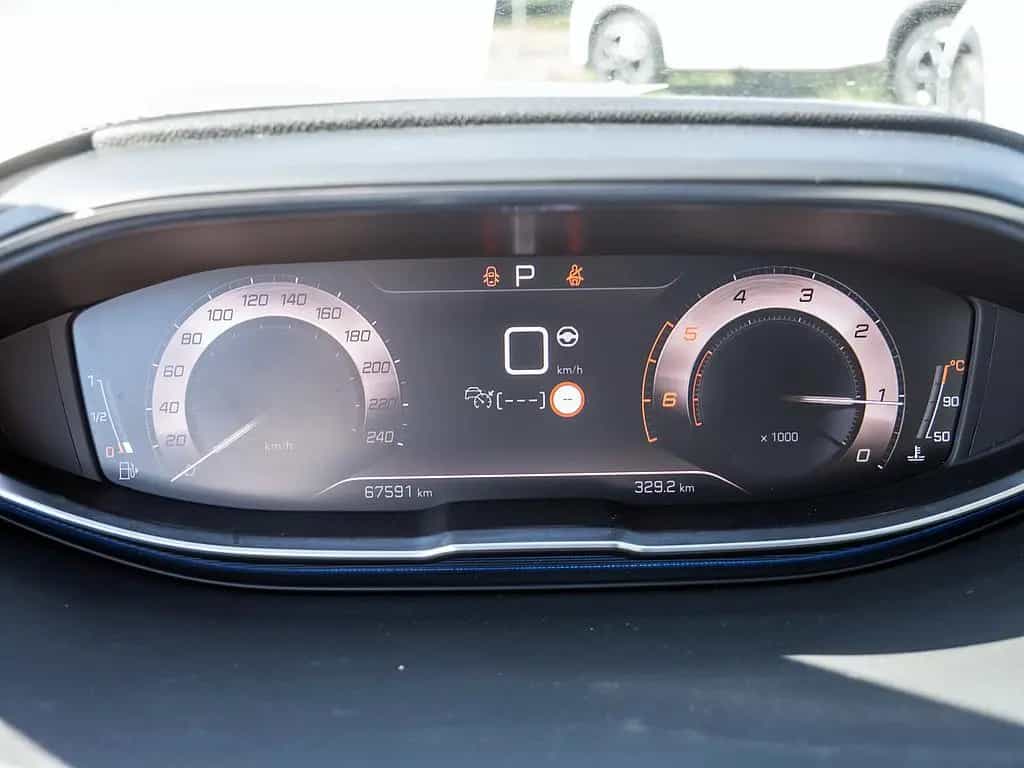Peugeot 3008 1.5 GT EL. HECKKL. NAVI AHK ACC PANO LED 01/2024-photo-13