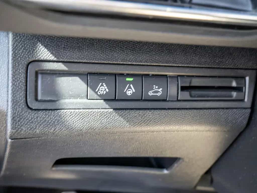 Peugeot 3008 1.5 GT EL. HECKKL. NAVI AHK ACC PANO LED 01/2024-photo-15