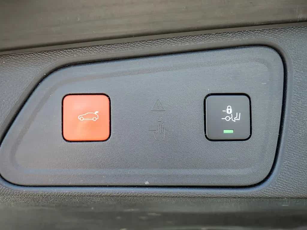 Peugeot 3008 1.5 GT EL. HECKKL. NAVI AHK ACC PANO LED 01/2024-photo-20