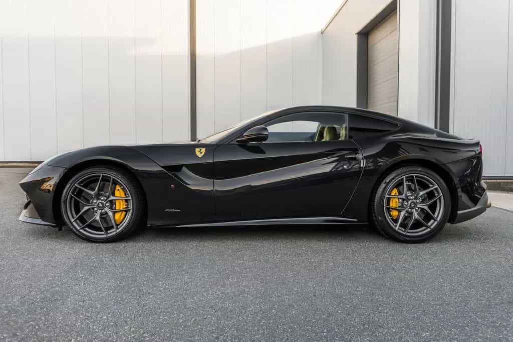 Ferrari F12 Berlinetta - Nero Daytona - Carbon LED - JBL 03/2014-photo-33