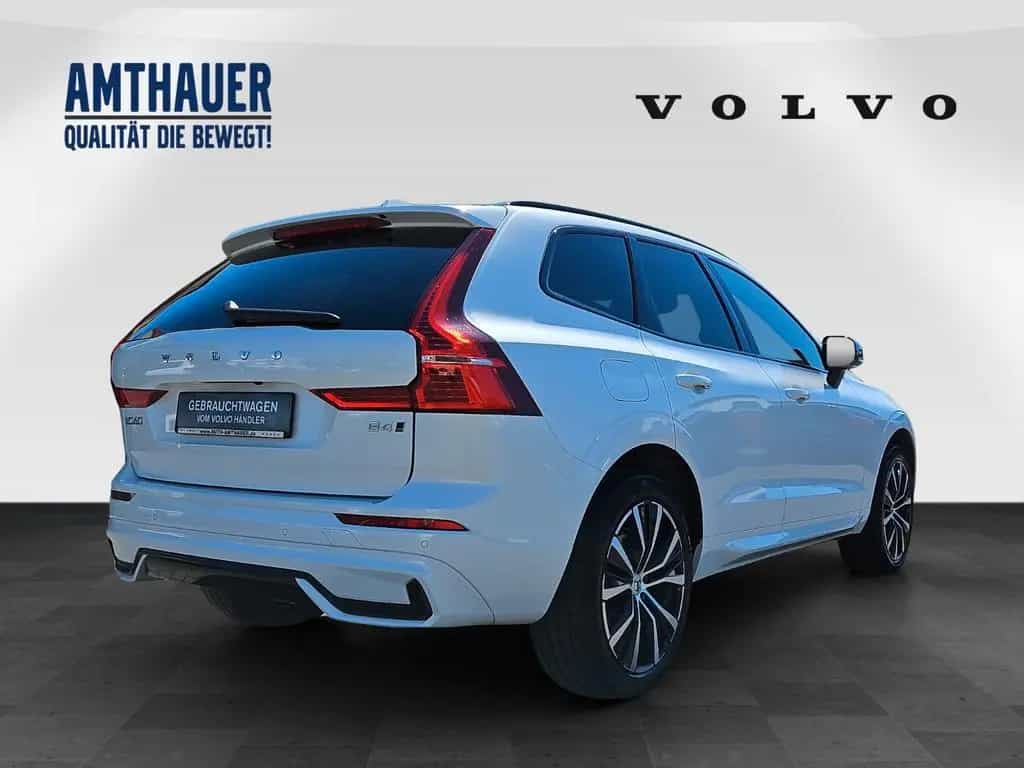 Volvo XC60 B4 AWD Ultimate Dark AHK+PANORAMA+B&W 02/2023-photo-5