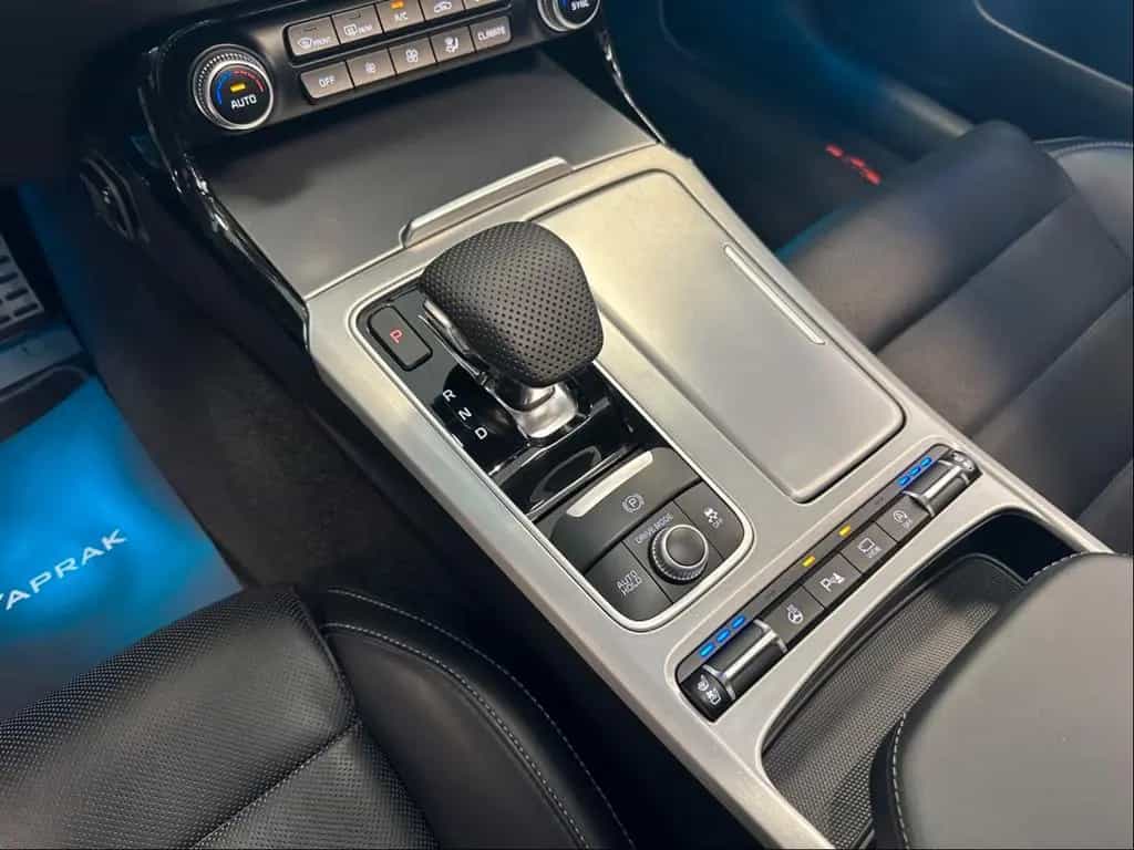 Kia Stinger 3.3 GT 4WD|360|H/K|Pano|20"|Bastuck|Serv 04/2018-photo-27