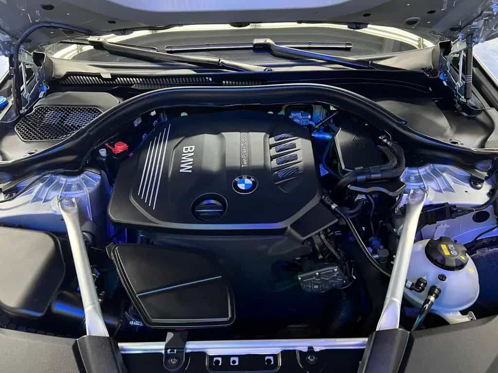 BMW 5 Series 520 d Limousine   (AMAN®) 05/2018-photo-16