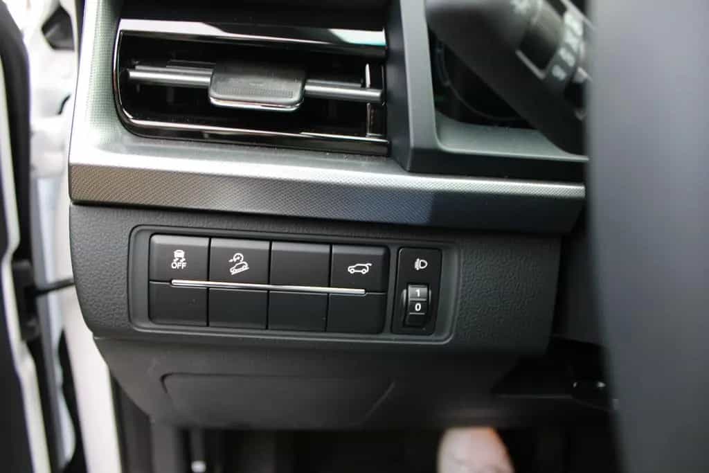 KGM Rexton 2.2 Diesel Black 4WD Automatik Wildleder null-photo-16