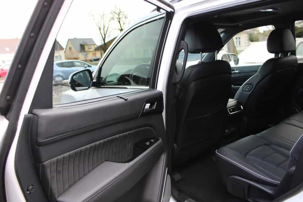 KGM Rexton 2.2 Diesel Black 4WD Automatik Wildleder null-photo-17