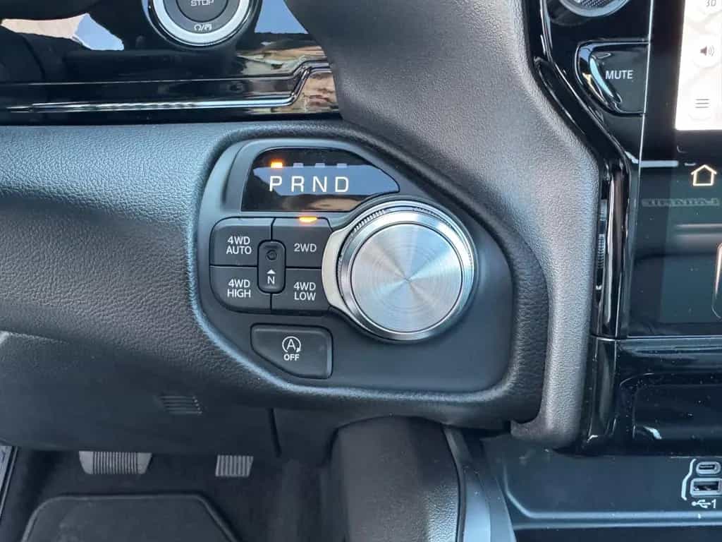 Dodge RAM 1500 Laramie Night 3 Jahre Garantie ab 0,99% null-photo-24