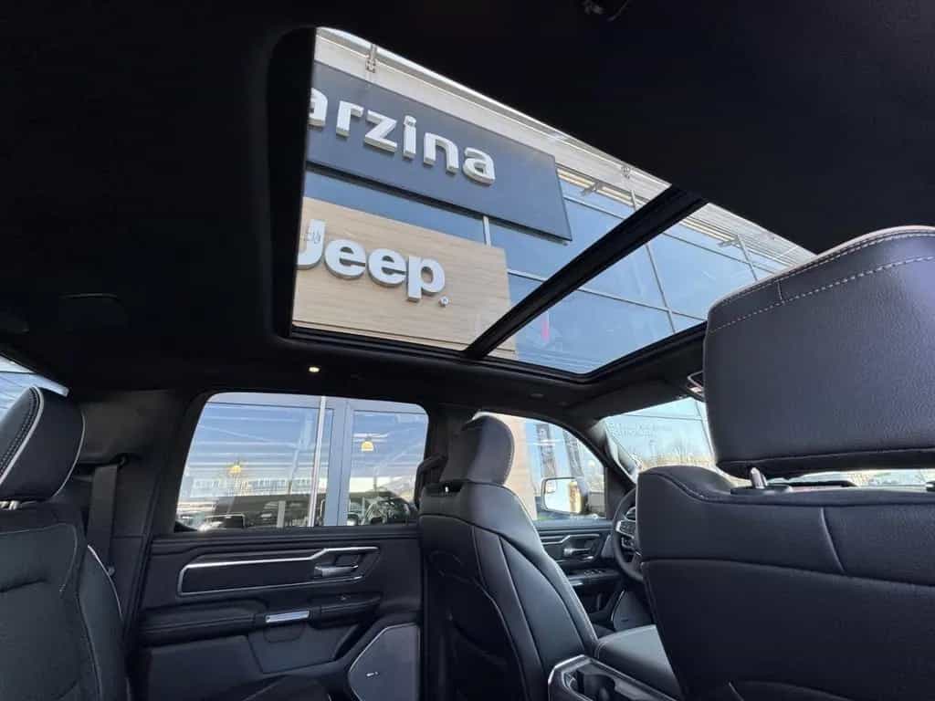 Dodge RAM 1500 Laramie Night 3 Jahre Garantie ab 0,99% null-photo-32