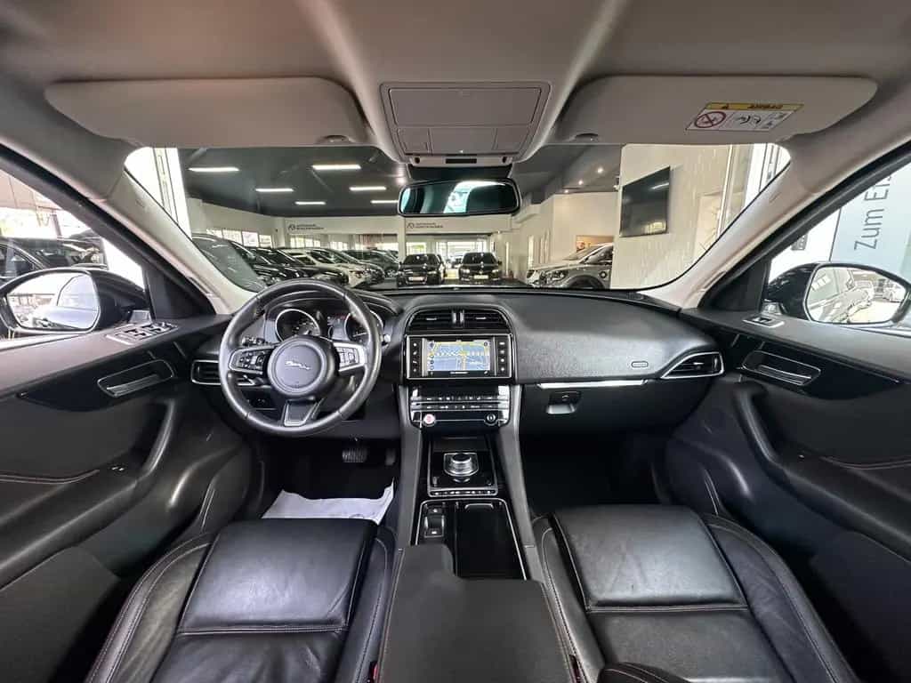 Jaguar F-Pace 2.0d Prestige AWD*Rentnerfzg*19Tkm*S-Heft 08/2017-photo-10