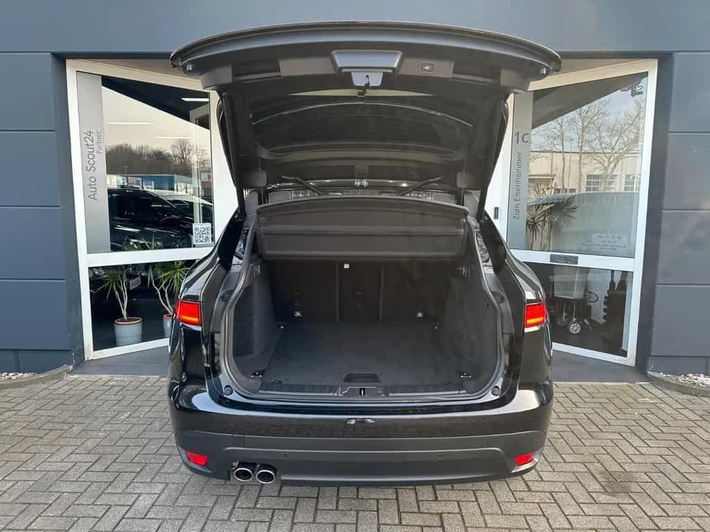 Jaguar F-Pace 2.0d Prestige AWD*Rentnerfzg*19Tkm*S-Heft 08/2017-photo-7