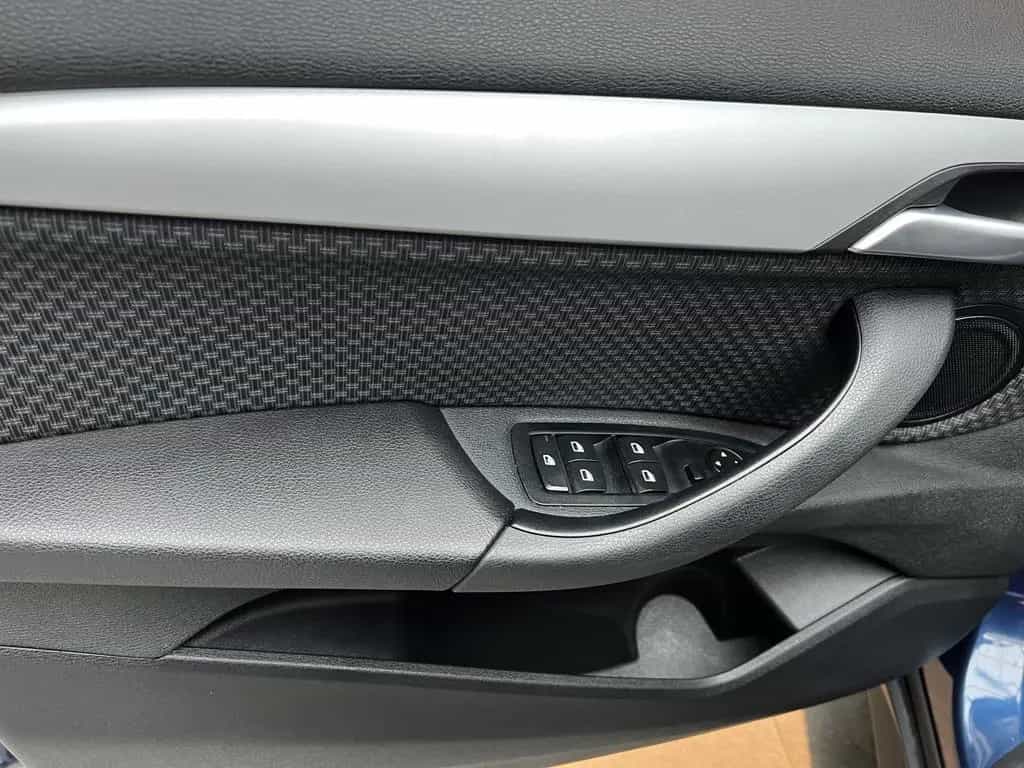 BMW X1 sDrive 18i Navi RFK LED SHZ VOLLFOLIERUNG 10/2020-photo-22