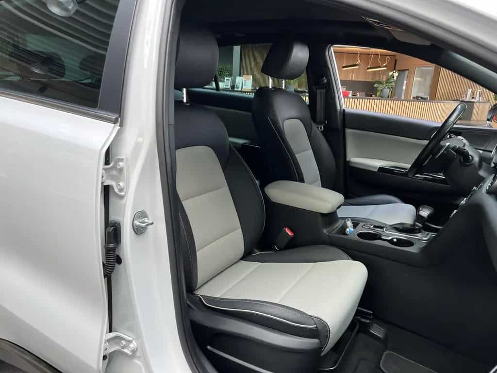 Kia Sportage GT-Line 4WD Panorama 360°Kamera Navi 04/2019-photo-31