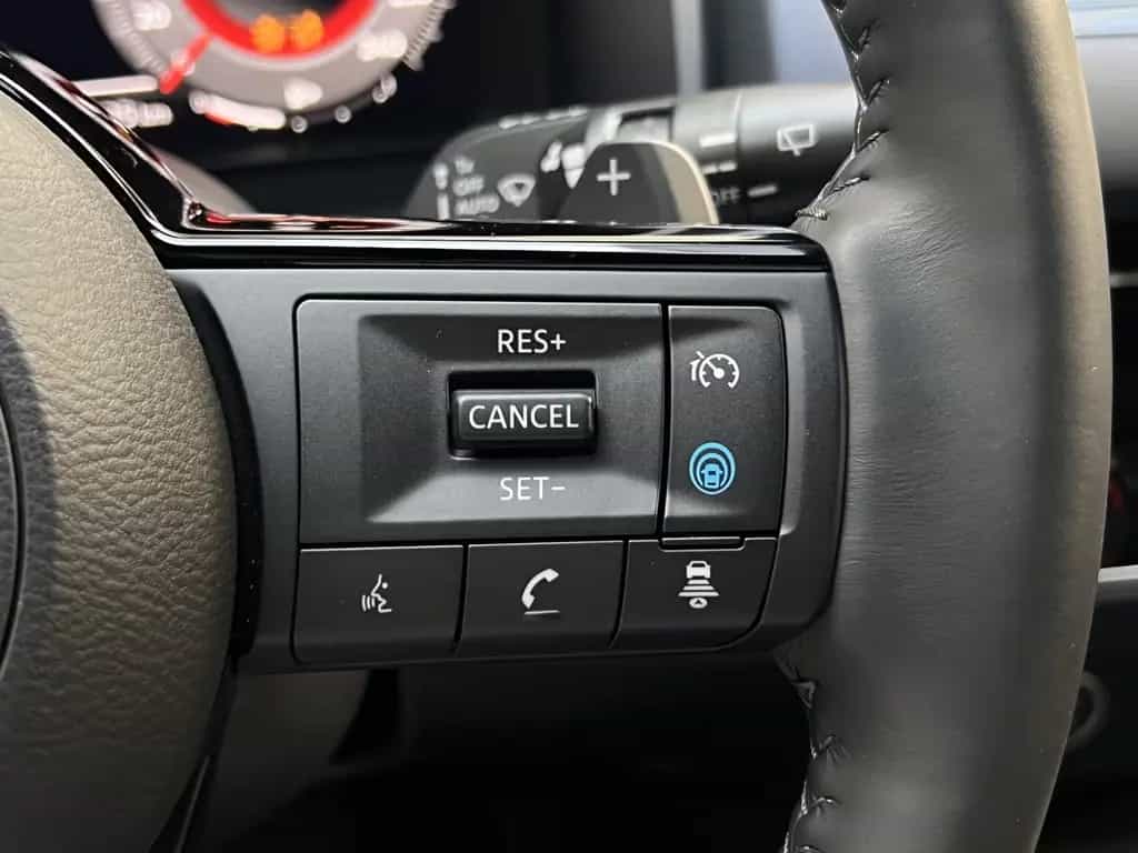 Nissan Qashqai Tekna 4x4 Panorama Automatik Design 12/2022-photo-18