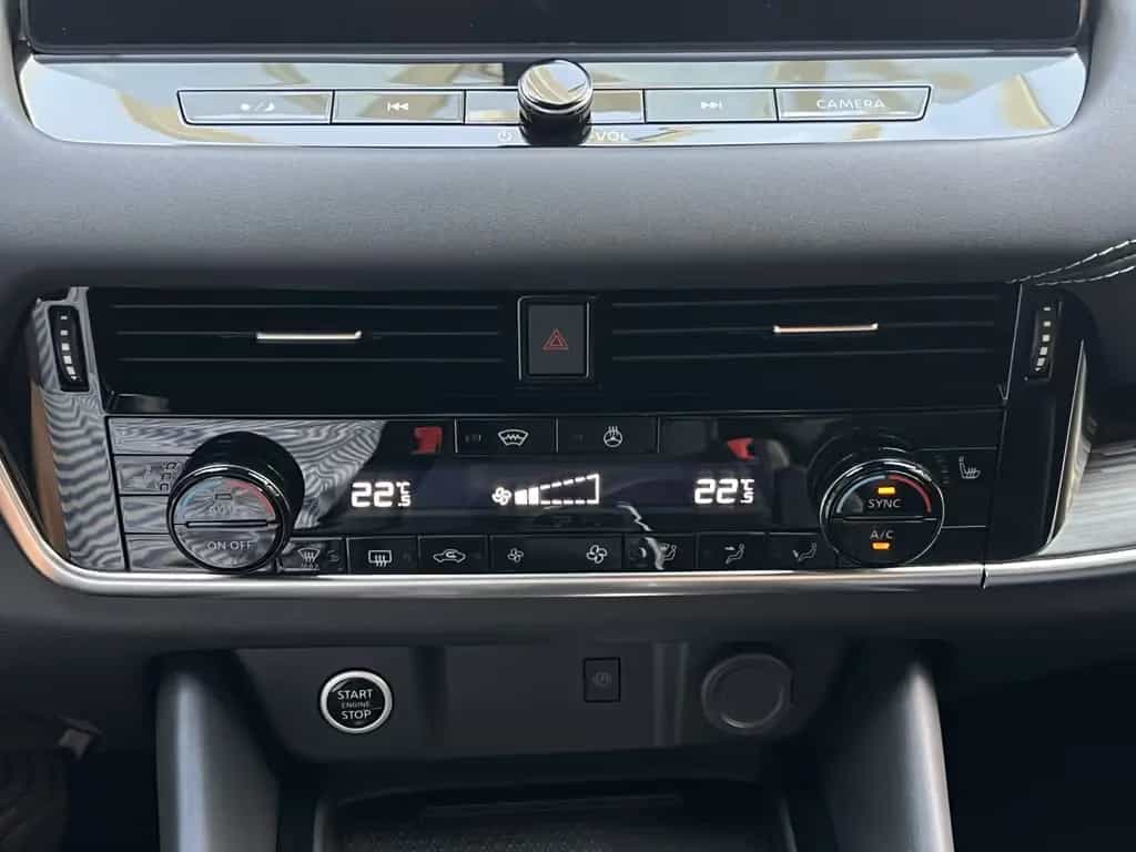 Nissan Qashqai Tekna 4x4 Panorama Automatik Design 12/2022-photo-20