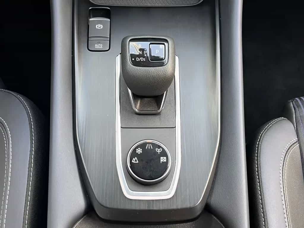 Nissan Qashqai Tekna 4x4 Panorama Automatik Design 12/2022-photo-22